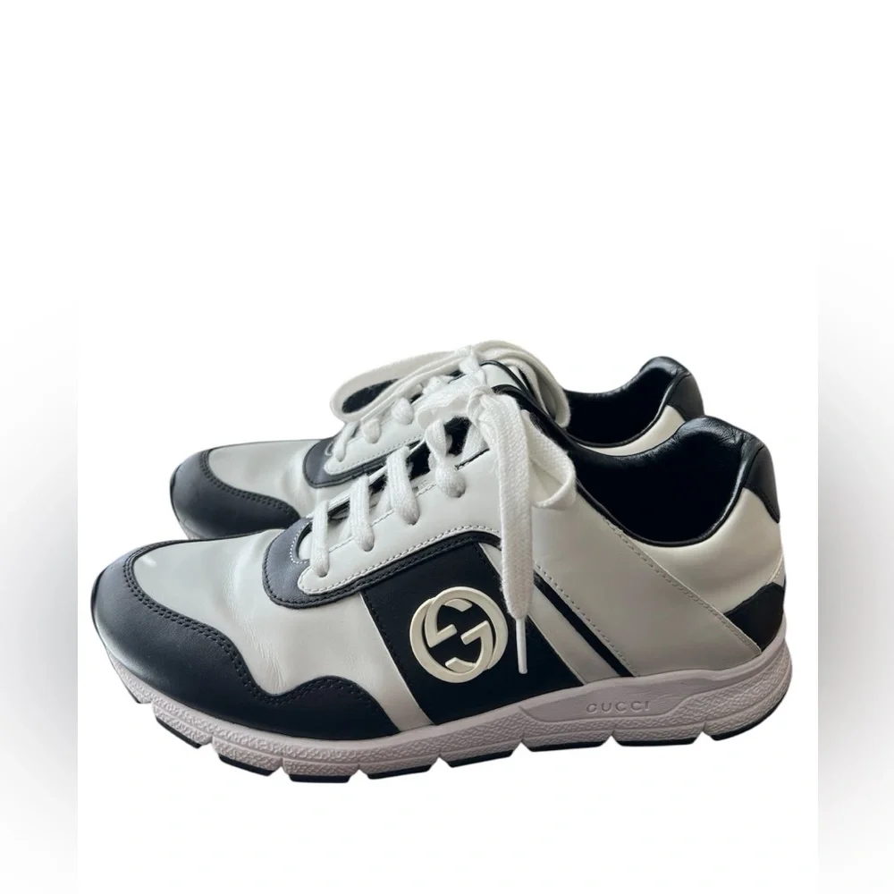 Gucci Monochrome Sneakers (Unisex) - Picture 2 of 5